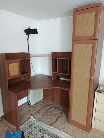 Компьютерный стол.