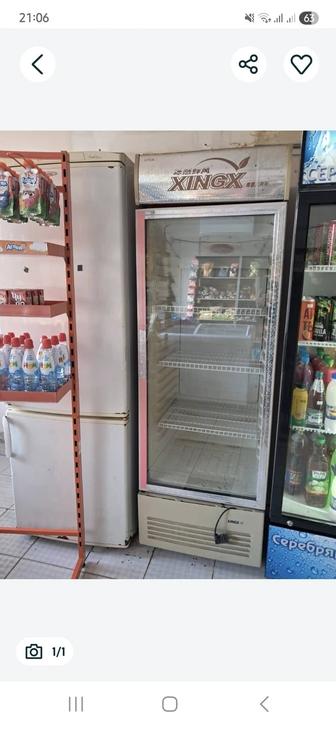 Продам витринный холодильник