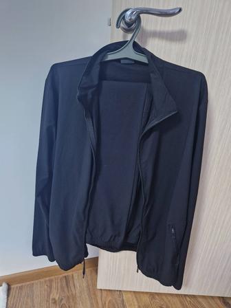 Продам спортивный костюм