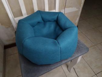 Лежак / Лежанка для кота