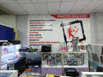 Продам витрины для Офиса Подходит для Торговых центров Островок