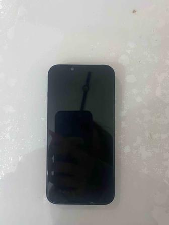 Продам Айфон 13