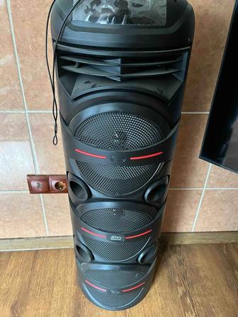 Беспроводная Bluetooth колонка , слушать музыку, брать с собой на природу