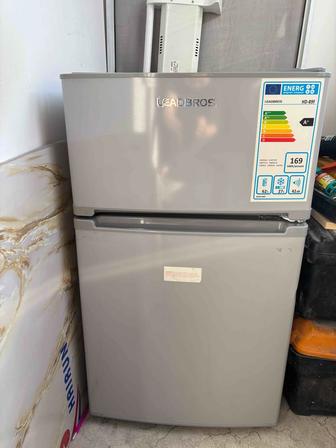 Холодильник Leadbros HD-89F серебристый