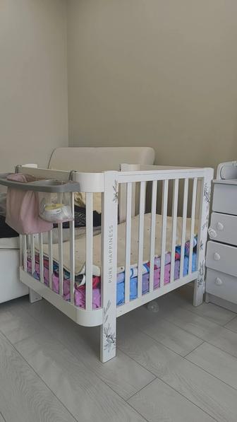 Манеж с маятником