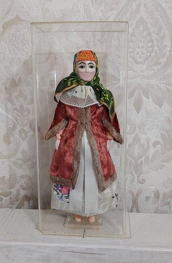 Винтажная сувенирная кукла