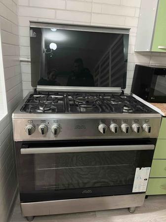 Продам газовую плиту 90см