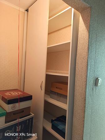 Шкафы, столы, диваны бесплатно