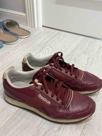 Продаю мужские кроссовки Reebok