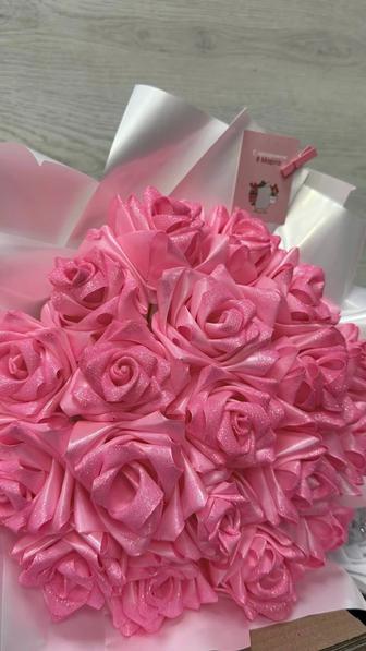 Атласные розы