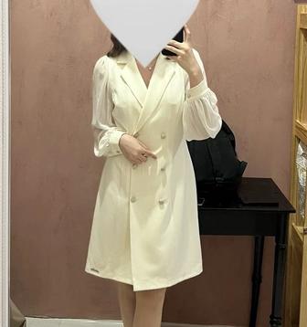 Платье белое короткое