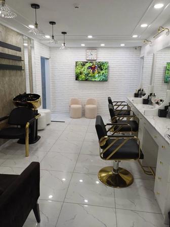 Парикмахера место, Аренда