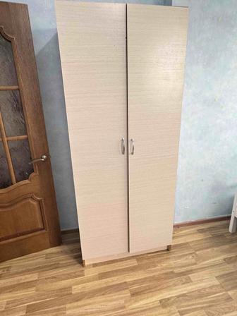 Шкаф