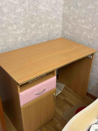 Продам недорого стол