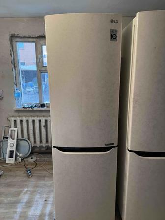 Продам холодильник LG