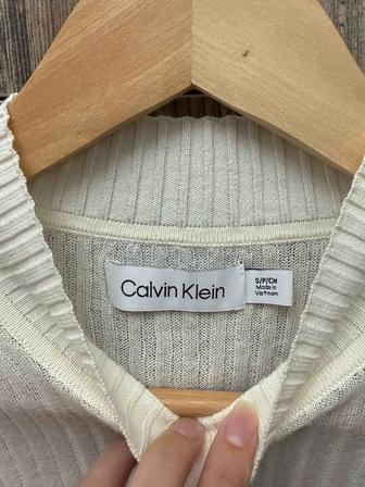 Calvin Klein лонгслив