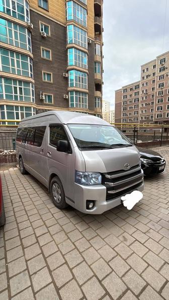 Аренда Тайота Хайс 2012 жылгы таза білікті жүргізуші кез келген бағытқа