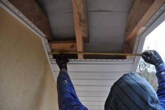 Монтаж карнизов. Монтаж водостоков . Обогрев .