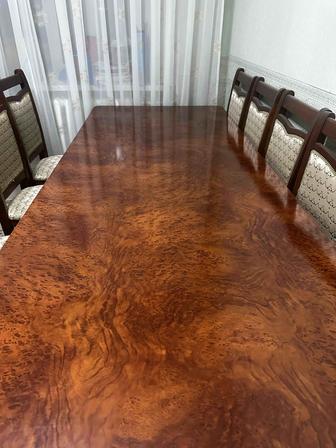 Продам стол и 10 стульев