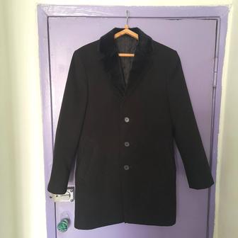 Пальто мужское демисезонное бу продаю.