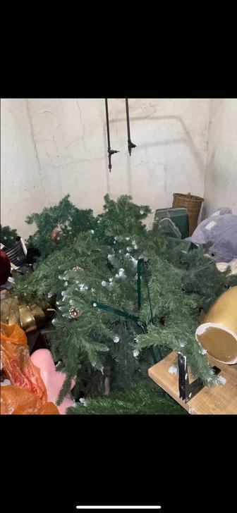 Продается елка искусственная