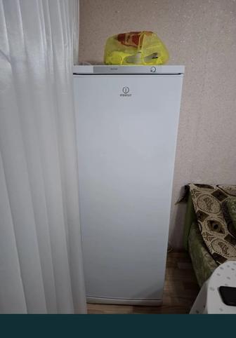 Продам морозильную камеру