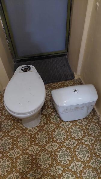 Продам б у унитаз