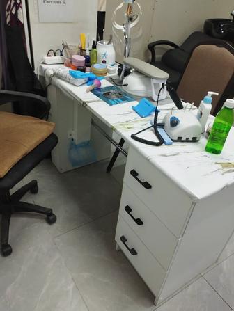 Срочно продам маникюрный стол
