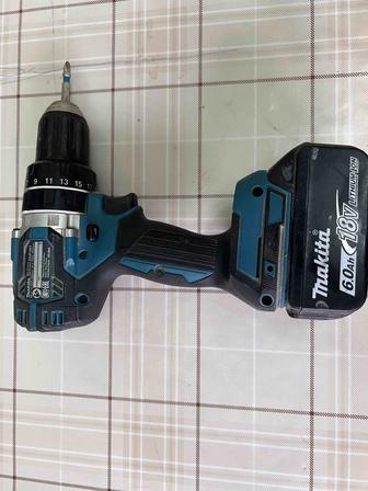 Makita-Продам аккумуляторный шуруповерт. Оригинал