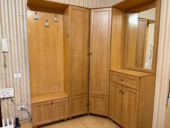 Продам стенку с прихожей