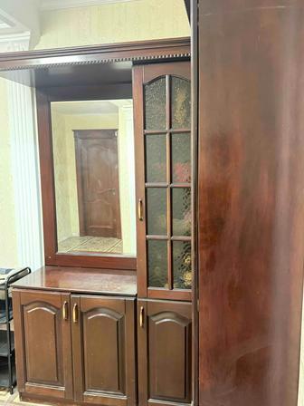 Шкаф в прихожей