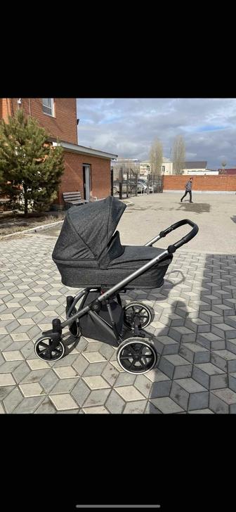Продам коляску , коляска 2 в 1 , люлька и прогулочный блок