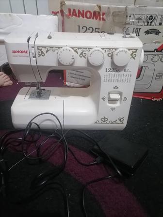 Janome 1225s машинка