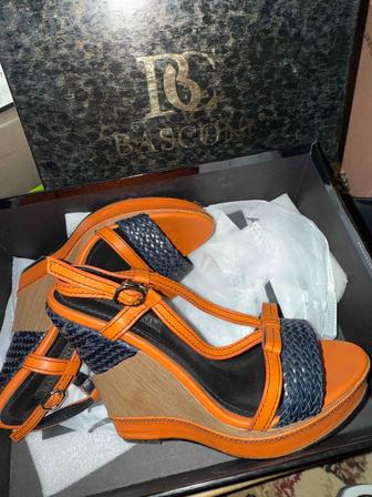 Босоножки на платформе