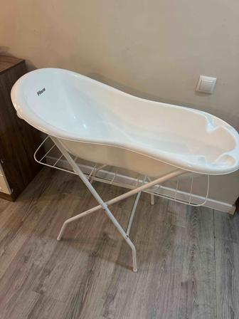 Детская ванна с ножками