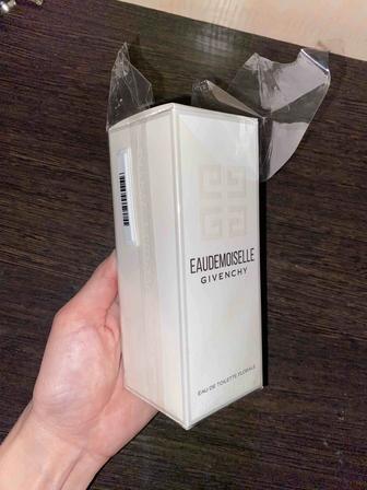 Парфюм оригинал Eaudemoiselle Eau Florale срочно