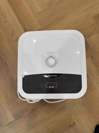 Продам водонагреватель Аристон