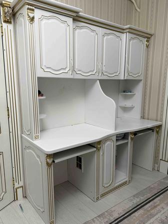 Копьютерный столик / мебель