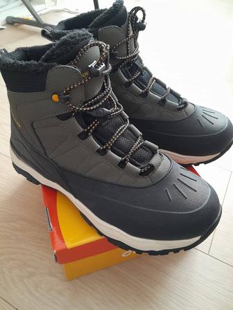 Продам мужские ботинки размер 40