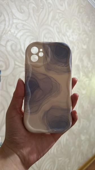 Продам чехол iPhone 11