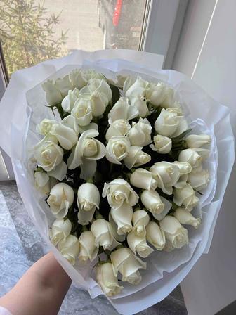 Продается букет из 51 белых роз