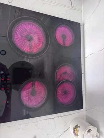 Индукционная плита от бренда MAUNFELD