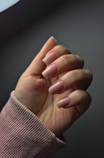 Нужны модели на маникюр