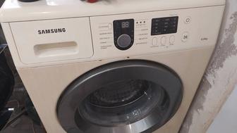 Продам стиральную машинку самсунг на запчасти