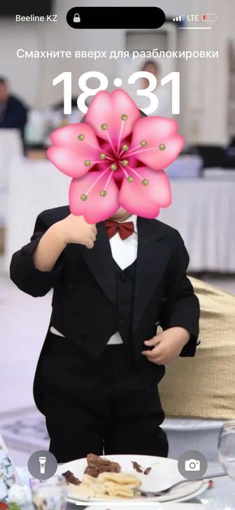 Костюм смокинг