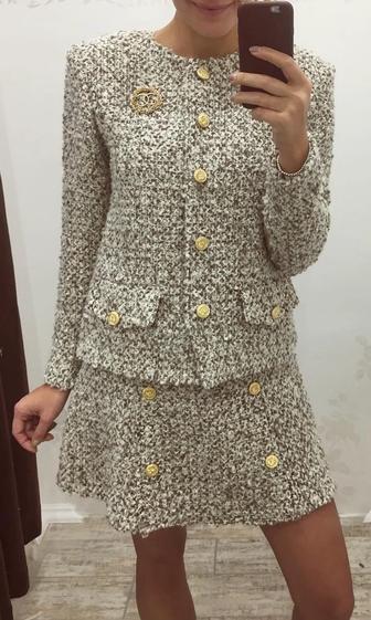 Костюм из итальянского букле