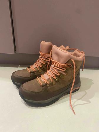 Продам ботинки! Англия. Оригинал. Состояние- надела 1 раз