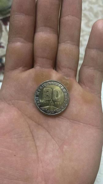 Продам монету