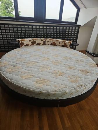 Продам кровать