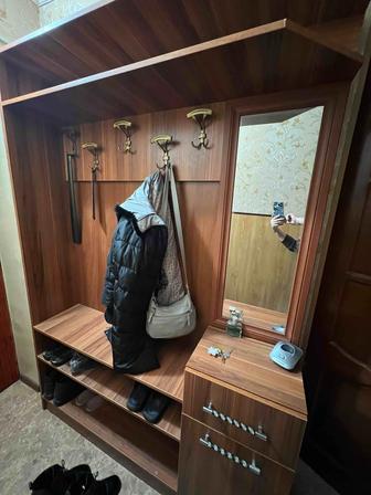 Продам прихожую